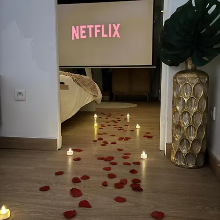 Bali Et Sauna Prive - Video Projecteur - Escapade Romantique-centre Apartment