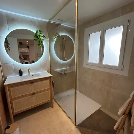 Apartment Bali Et Sauna Prive - Video Projecteur - Escapade Romantique-centre Carcassonne