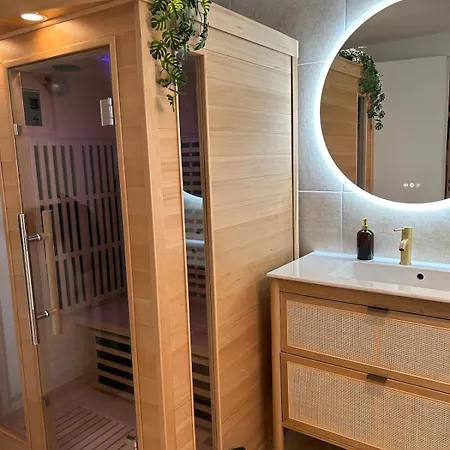 Bali Et Sauna Prive - Video Projecteur - Escapade Romantique-centre Apartment Carcassonne