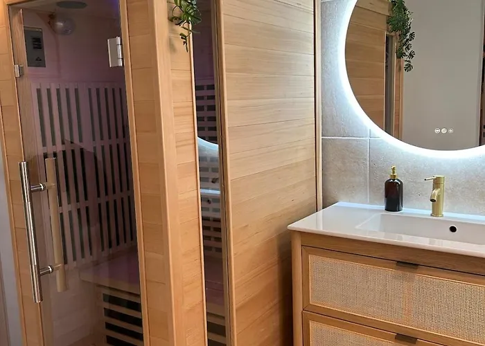 Bali Et Sauna Prive - Video Projecteur - Escapade Romantique-centre Apartment Carcassonne